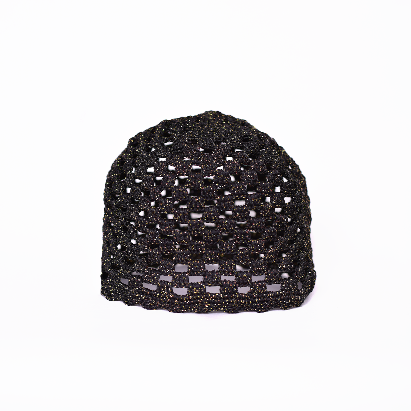 Gorro Cristal artesanal, tejido a mano con hilos de seda brillante por la comunidad Wayuu en Colombia. Diseño único que refleja el mestizaje cultural y la habilidad de sus artesanas.
